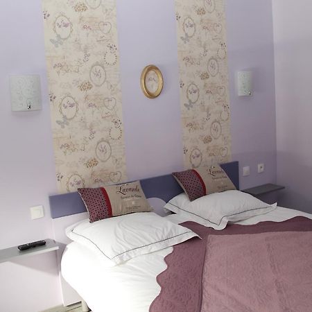 Sous Le Figuier Bed & Breakfast Saint-Siméon-de-Bressieux Exterior photo