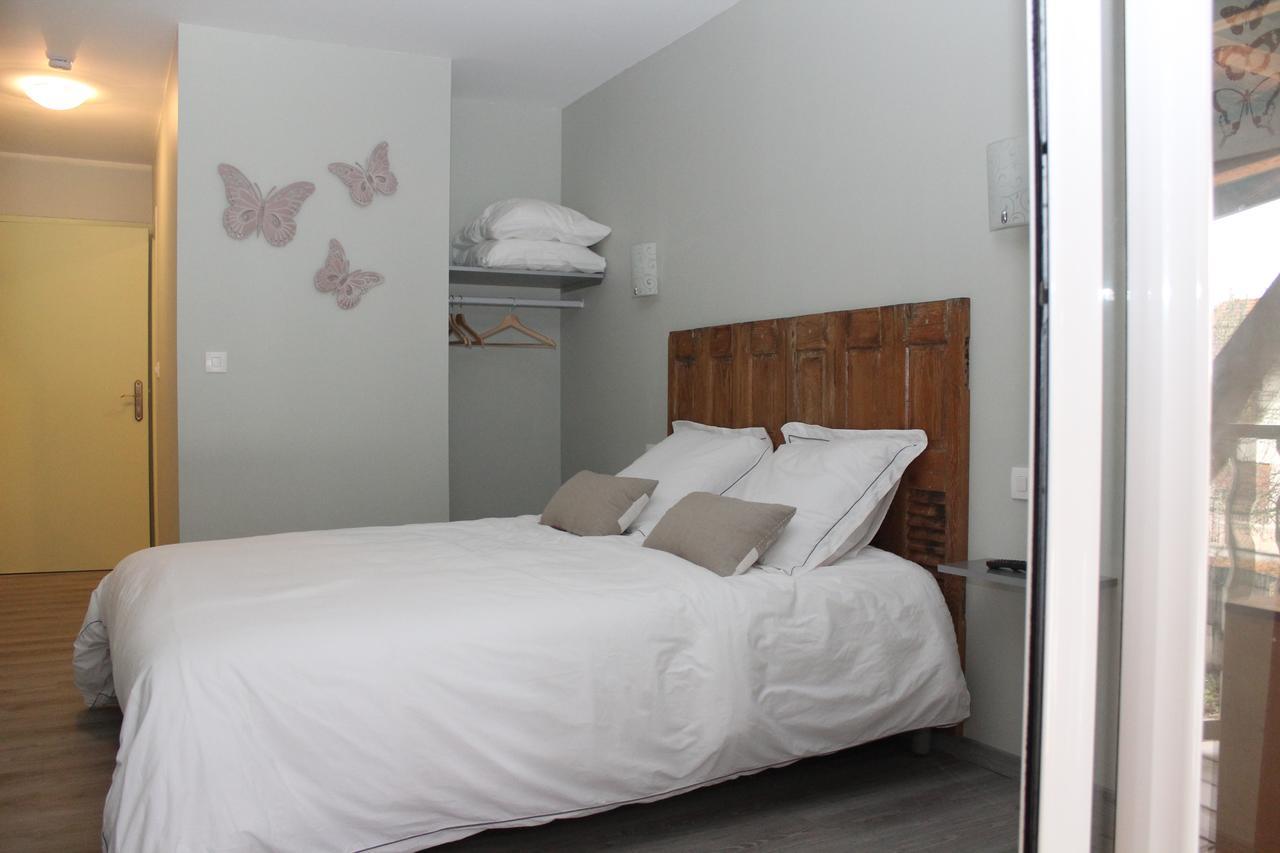 Sous Le Figuier Bed & Breakfast Saint-Siméon-de-Bressieux Exterior photo